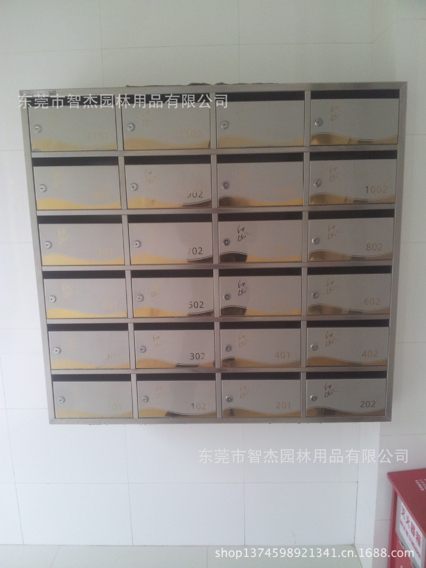 鋼木結(jié)構(gòu)信報(bào)箱 高端定制，小區(qū)品質(zhì)之選